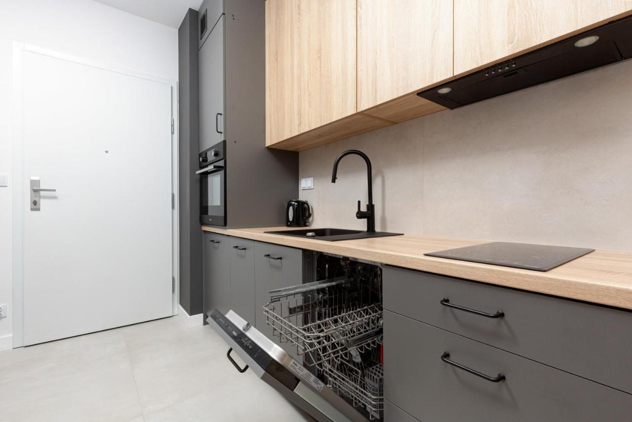 Studio Apartment Praga Targowa By Noclegi Renters Warsaw Exterior photo
